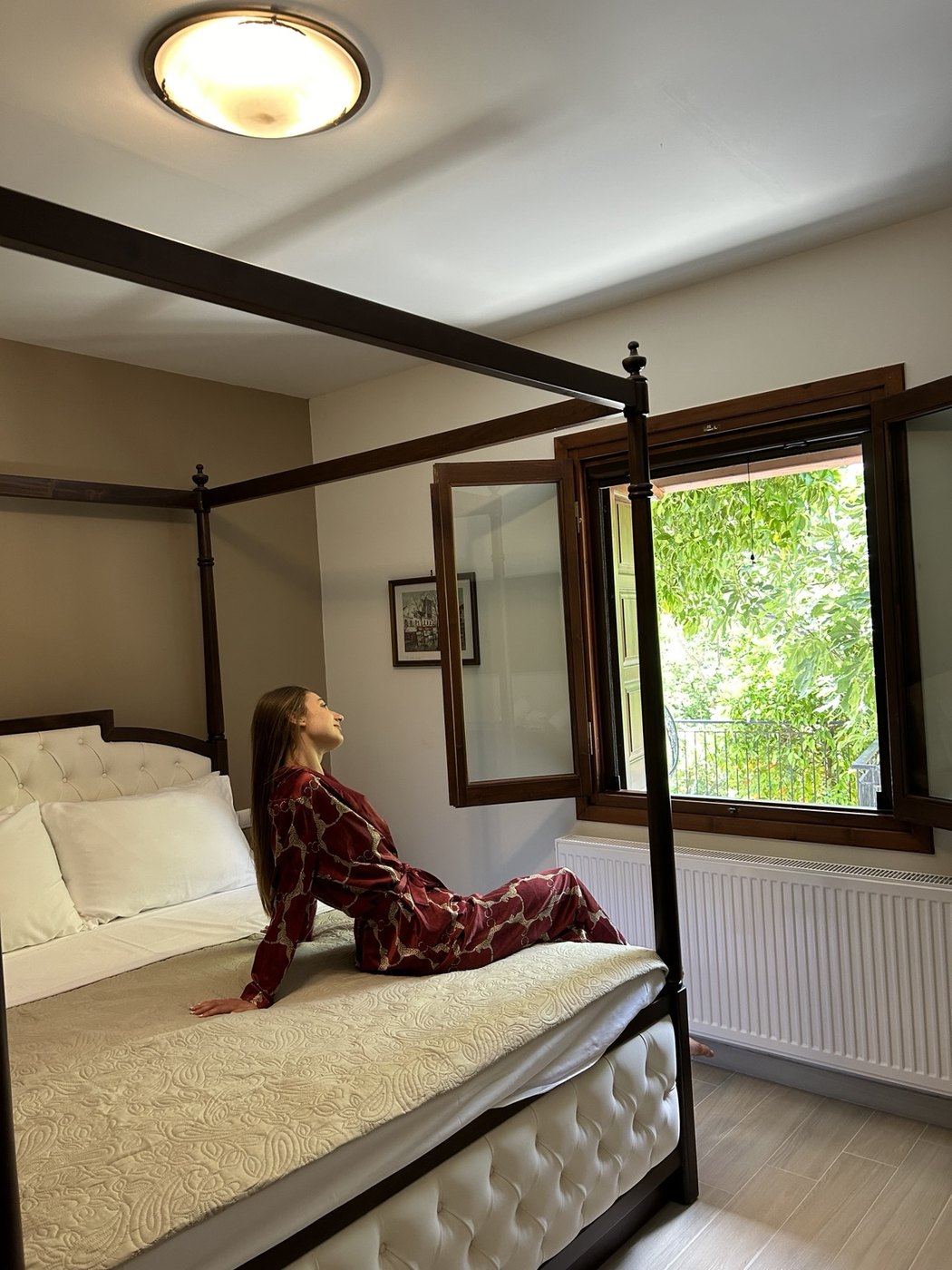 Bedroom with four-poster bed
